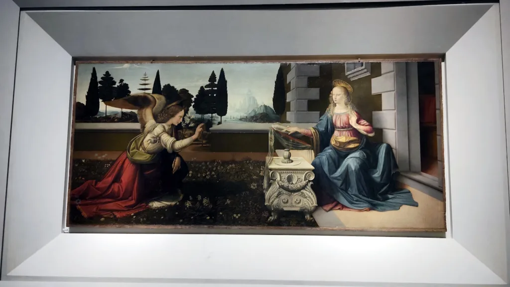 ウフィッツィ美術館 若き日のレオナルド・ダ・ヴィンチによって1472〜1475年頃に描かれた油彩「受胎告知」