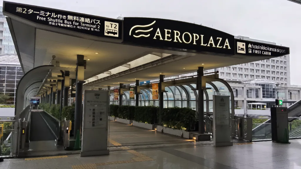 関西空港のアエロプラザに繋がる連絡橋