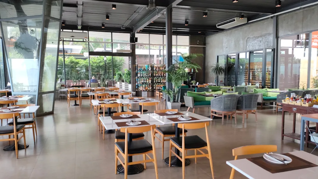 チョコレートファクトリー・パタヤ・プラタムナックヒル店の店内