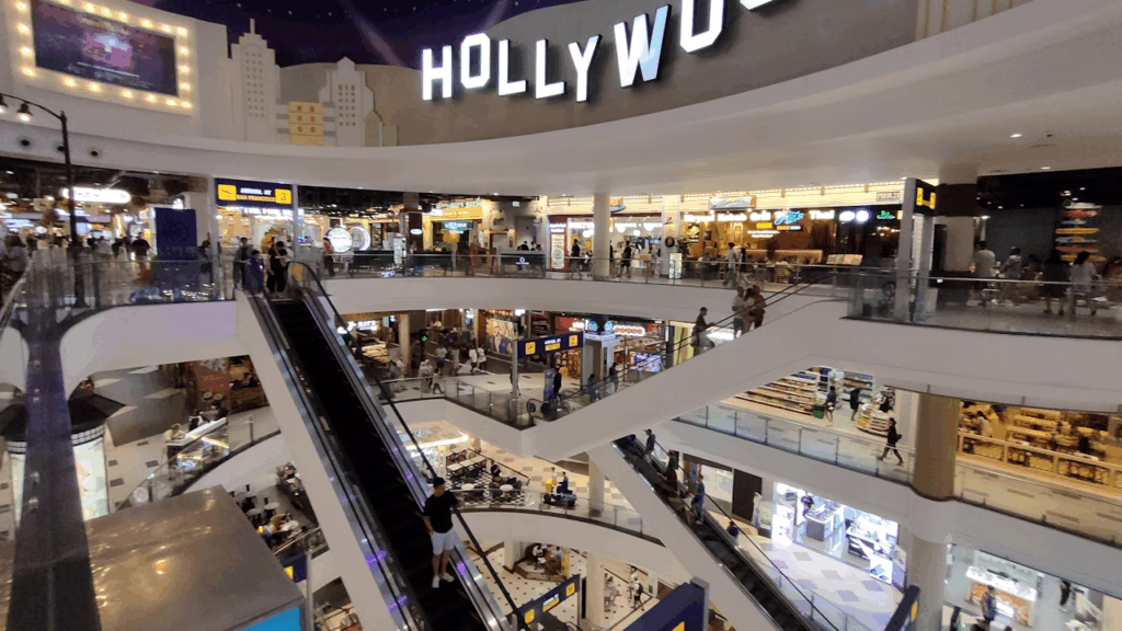 ターミナル21パタヤのハリウッドフロア4F