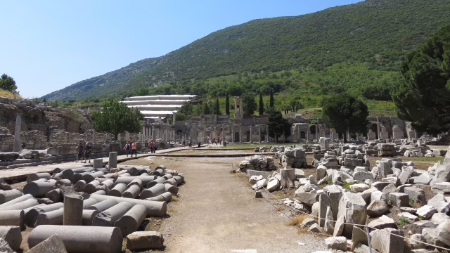 トルコ エフェソス遺跡の商業アゴラ